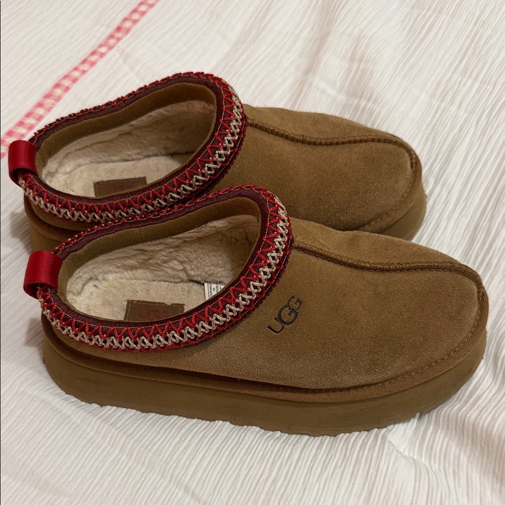 women’s ugg tazz